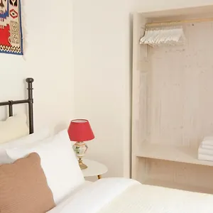 Wishlist Residences - Charles Bridge Karlova Apartment Prague